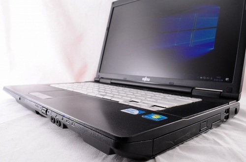 【新品SSD換装済】【送料込み】【応価格相談】富士通 ノートパソコン LIFEBOOK A552/E /CeleronプロセッサーB820 4GBメモリ/無線外付/最新WINDOWS10 オマケ付き