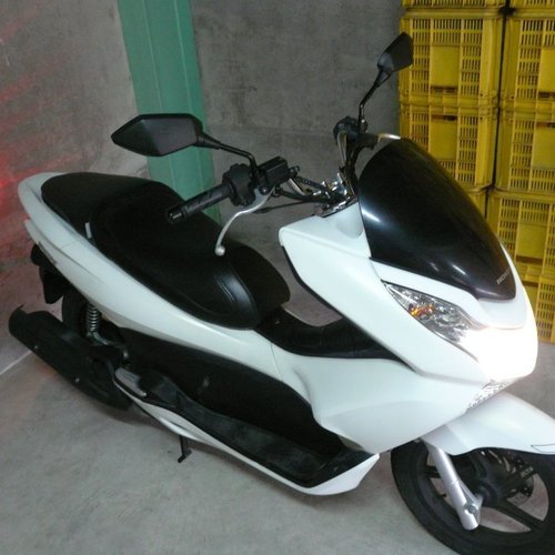 PCX125 　JF28　130xxxx　８５００kｍ　付属品一式