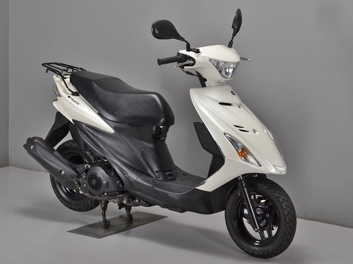 お買い上げありがとうございますヽ(^o^)丿アドレスV125S ホワイト 125ccクラス最高のコスパ