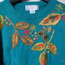 刺繍のデザインセーター。綿混。男女兼用。