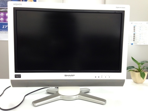 SHARPアクオス 20インチ液晶TV　BS/CS見れます