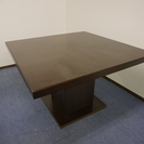 （無料）120㎝正方形型木製　テーブル  展示品