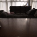 テーブルとソファーのセット