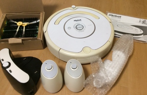 【中古】iRobot Roomba 自動掃除機　ルンバ 530 白色 〈換えブラシ付き〉