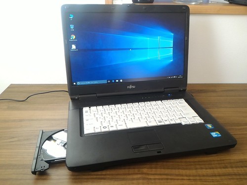 高性能i3搭載 Windows10ノート Win10/i3/ﾒﾓﾘ2GB/HDD160GB/DVD-RW/Libre Office [富士通 LIFEBOOK FMV-A6390]