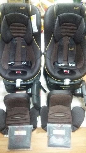 コンビ チャイルドシート 2個