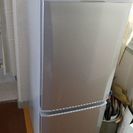 三菱2012年製冷蔵庫3年使用。3000円。取りに来られる方。2...