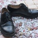 オランダの画家から頂いたハンドメイドの革靴（黒・ブラック）
