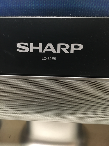 SHARP亀山工場2009年製32型AQUOS液晶テレビ（東京都内の方は配送します）