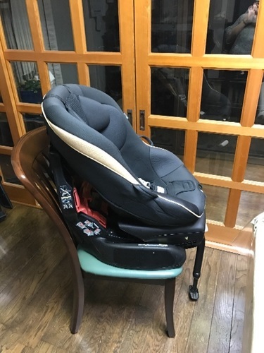 チャイルドシート ☆最終値下げ☆コンビ チャイルドシート ゼウス