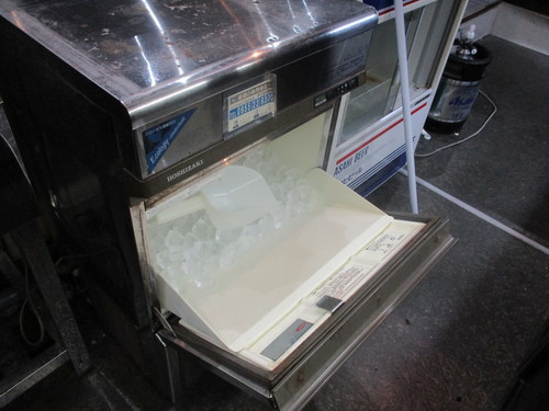 ★☆ 応談　1月４日まで引き取り可能な方限定　ホシザキ製氷機　IM30TK2 ☆★