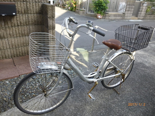 前後カゴ付き自転車 ママチャリ