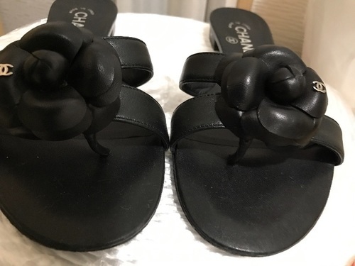 シャンネルのサンダルで、パリの本店で買いました。しかしサイズが