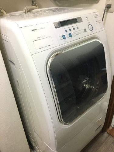 サンヨードラム式洗濯機AQUA(AWD-AQ2000)