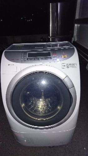 Panasonicドラム式洗濯機NA-VR5500L