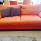 【ニトリ】オレンジ色のソファー