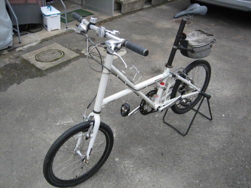 漕ぐと早いです　ジャイアント20インチ自転車16段変速中古
