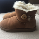 UGG  ベイリーボタンミニ  25㎝