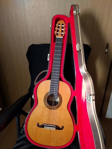 クラシックギター：井田 英夫のギター（中古）です。