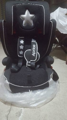 1歳〜11歳まで　アップリカ　AGスター　8000円
