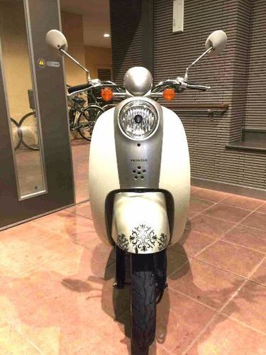 優れたエンジン。ホンダ、スクーピー。 1キロから20キロまで：陸送は無料です。