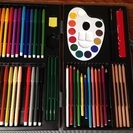 色鉛筆、ペン、絵の具セット