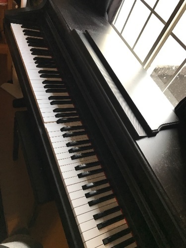 2月末で消去します((KAWAI DIGTAL PIANO 820))調律、修理が必要な為格安でお譲りします