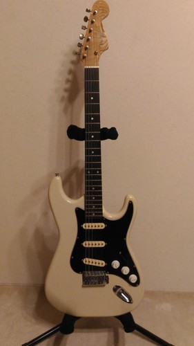 ストラトタイプコンポーネントギター＆VOXアンプ　セット\t