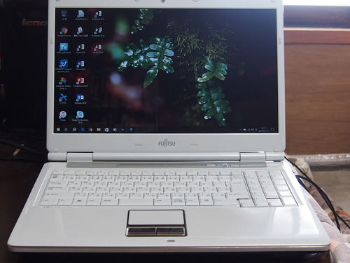 WIN10＆office2016付き！富士通パソコンFMV-NFC40+64bit　メモリ2G→4GBへ