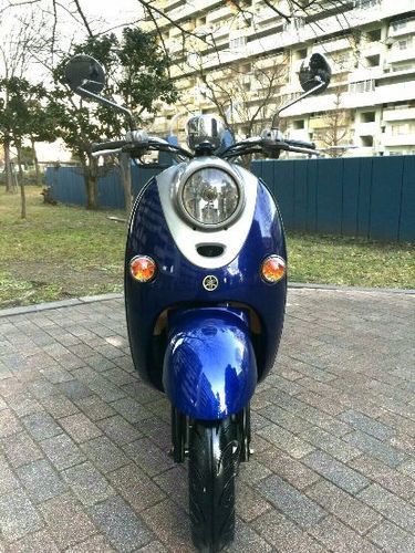 優れたエンジン。 Yamaha、vino、SA 37J。水冷バイク