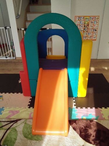 子ども用滑り台商品名: STEP2 サイズ:横幅920x奥行き1370x高さ1070mm