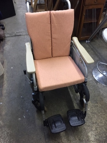 パラマウントベッド社製　３３０Ｓシリーズ 車椅子