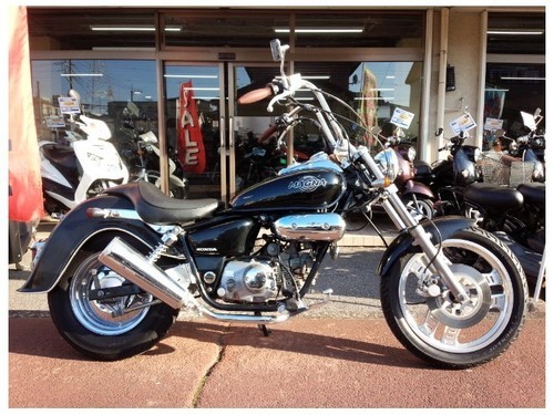 ご成約ありがとうございました。 NO.1258 マグナ50 (MAGNA) 4速ギヤ アメリカン アップハンドル ディープフェンダー ウインカー テールランプ ☆彡