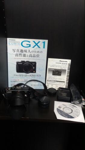 ミラーレスカメラ　LUMIX GX1