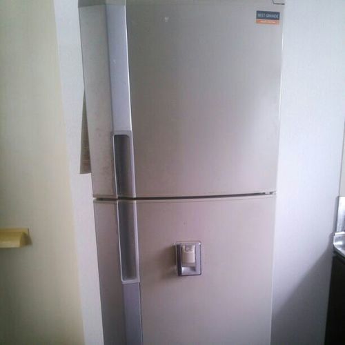 取りに来られる方限定 中古 三菱 MITSUBISHI 冷凍冷蔵庫 MR-WA24J