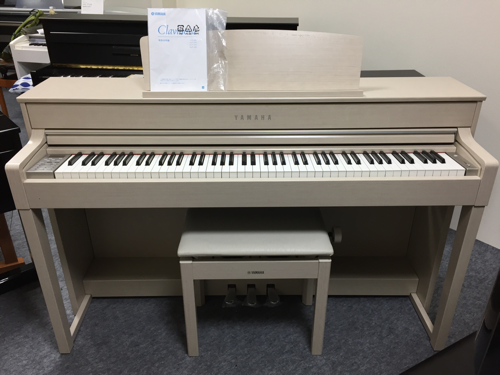 大人気新品  値下げしましたヤマハ CLP-545WA 2015年製 鍵盤楽器、ピアノ