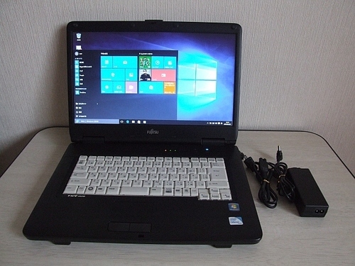 Fujitsu LIFEBOOK FMV-A6290 ノートパソコン