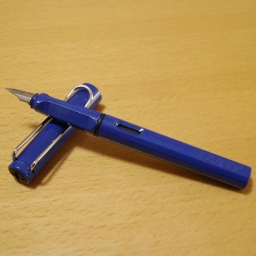 LAMY サファリの万年筆【コンバーター付き】