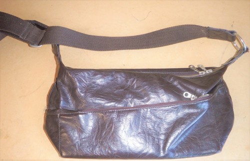 レイジブルー Rageblue Puレザー ショルダーバッグ 高級感のあるミニショルダー ロボコン 港南台のバッグ ショルダーバッグ の中古あげます 譲ります ジモティーで不用品の処分