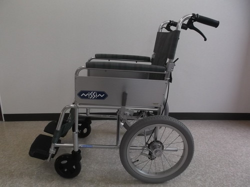 車椅子＊介助式（日進 NAH-101M）