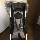 コンビの3way チャイルドシート&ベビーカー一体型！車で寝てもそのまま赤ちゃんを起こさずにショッピング等連れて行けて便利です。