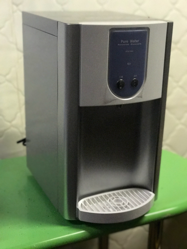 新品 東芝 / 逆浸透膜浄水器 「Pure Water」定価178000円 冷水式