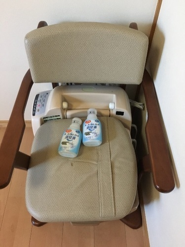 シャワー付きポータブルトイレ