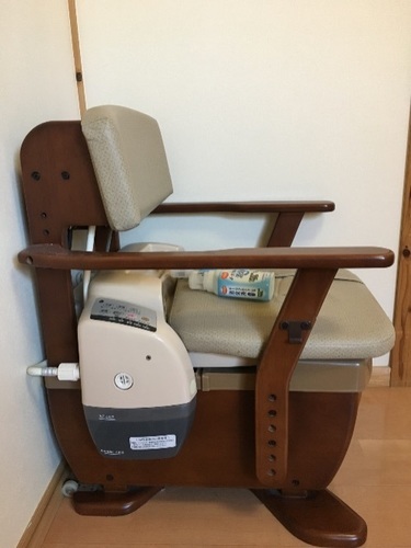 未使用✨家具調トイレ AR-SA1 シャワピタ はねあげH ウォシュレット 家具調トイレ AR-SA1 ＜シャワピタ＞ | 【安寿】の介護用品 | アロン化成