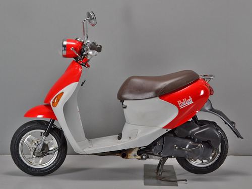 レッツ4パレット 街で目を引く鮮やかなレッド 投稿詳細｜MOTOCLE