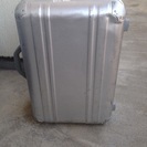 【商談中】旅行用スーツケース　汚れアリ