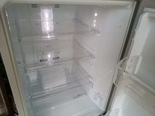 三菱ノンフロン冷凍冷蔵庫　１４６ℓ　２０１３年
