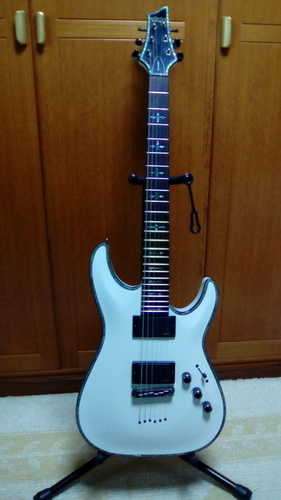 中古品エレキギター　SCHECTER ヘルレイザー　最終値下げ！「３月２５日まで」