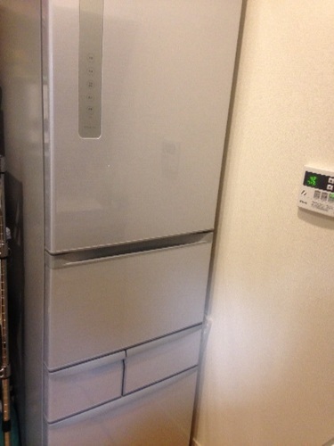 東芝ノンフロン冷蔵庫5ドア
