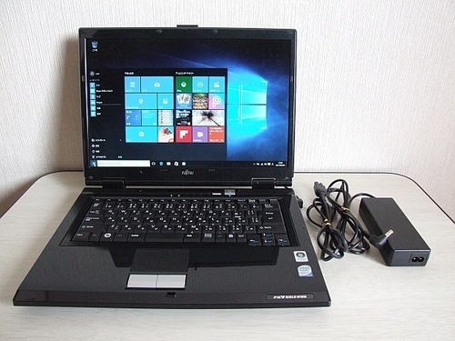 Fujitsu FMV-BIBLO NF/B50 ノートパソコン